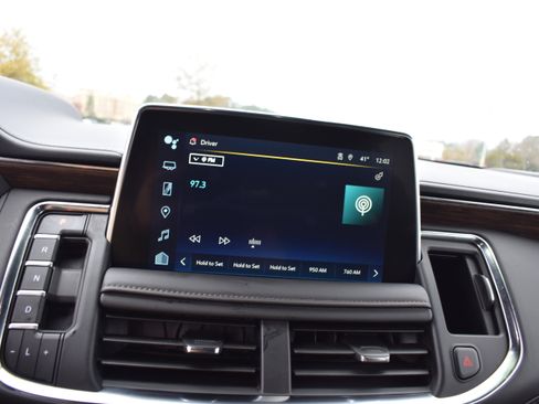 Used 2024 Chevrolet Tahoe High Country w/ Premium Package image 19