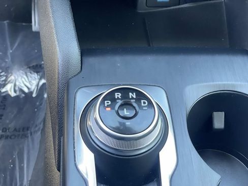Certified 2022 Ford Escape SEL AWD/4WD image 16