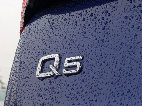 Used 2022 Audi Q5 e Prestige w/ Prestige Package image 36