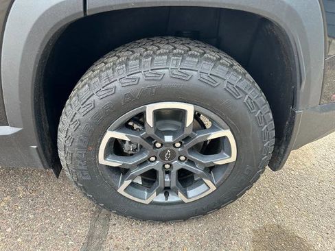 New 2026 Chevrolet Equinox ACTIV w/ Convenience Package III AWD/4WD image 12