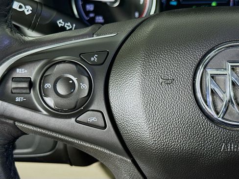 Used 2019 Buick Enclave Essence AWD/4WD image 11