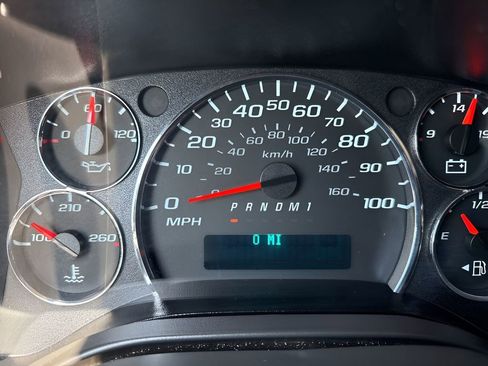 Used 2025 Chevrolet Express 3500 LT w/ LT Preferred Equipment Group RWD image 20