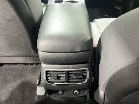 Used 2023 Hyundai Santa Fe SEL image 21