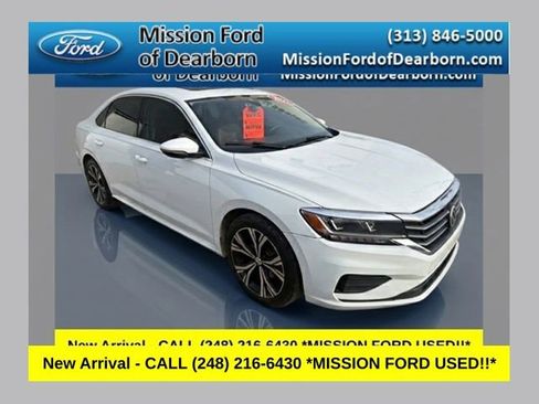 Used 2021 Volkswagen Passat 2.0T SE image 1