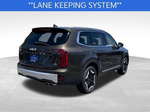 Used 2023 Kia Telluride S AWD/4WD image 5