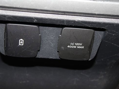 Used 2021 Ford F150 Lariat w/ Equipment Group 502A High image 35