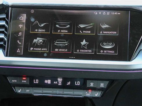 Used 2024 Audi Q4 e-tron Premium Plus image 15