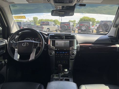 Used 2021 Toyota 4Runner Limited AWD/4WD image 28