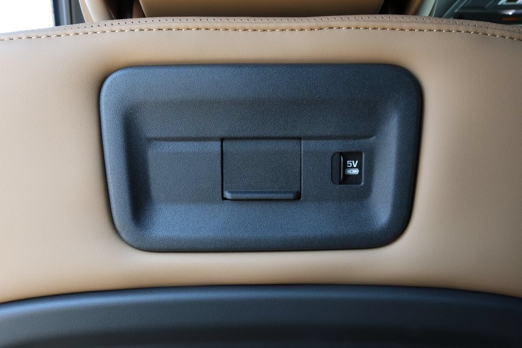New 2026 Land Rover Discovery Dynamic SE AWD/4WD image 37