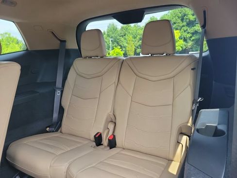 Used 2024 Cadillac XT6 Premium Luxury w/ Platinum Package FWD image 10