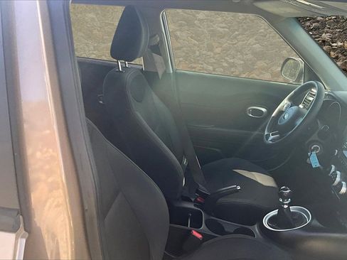 Used 2015 Kia Soul Base image 7