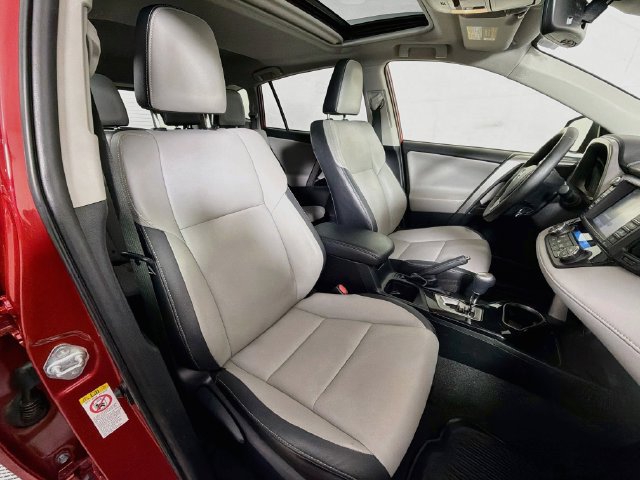 Used 2017 Toyota RAV4 Limited w/ Advanced Technology Package AWD/4WD image 35