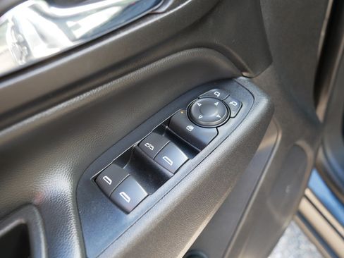 Used 2018 Chevrolet Equinox LT AWD/4WD image 19