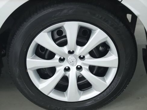 Used 2023 Toyota Corolla LE w/ Carpet Mat Package (TMS) FWD image 37