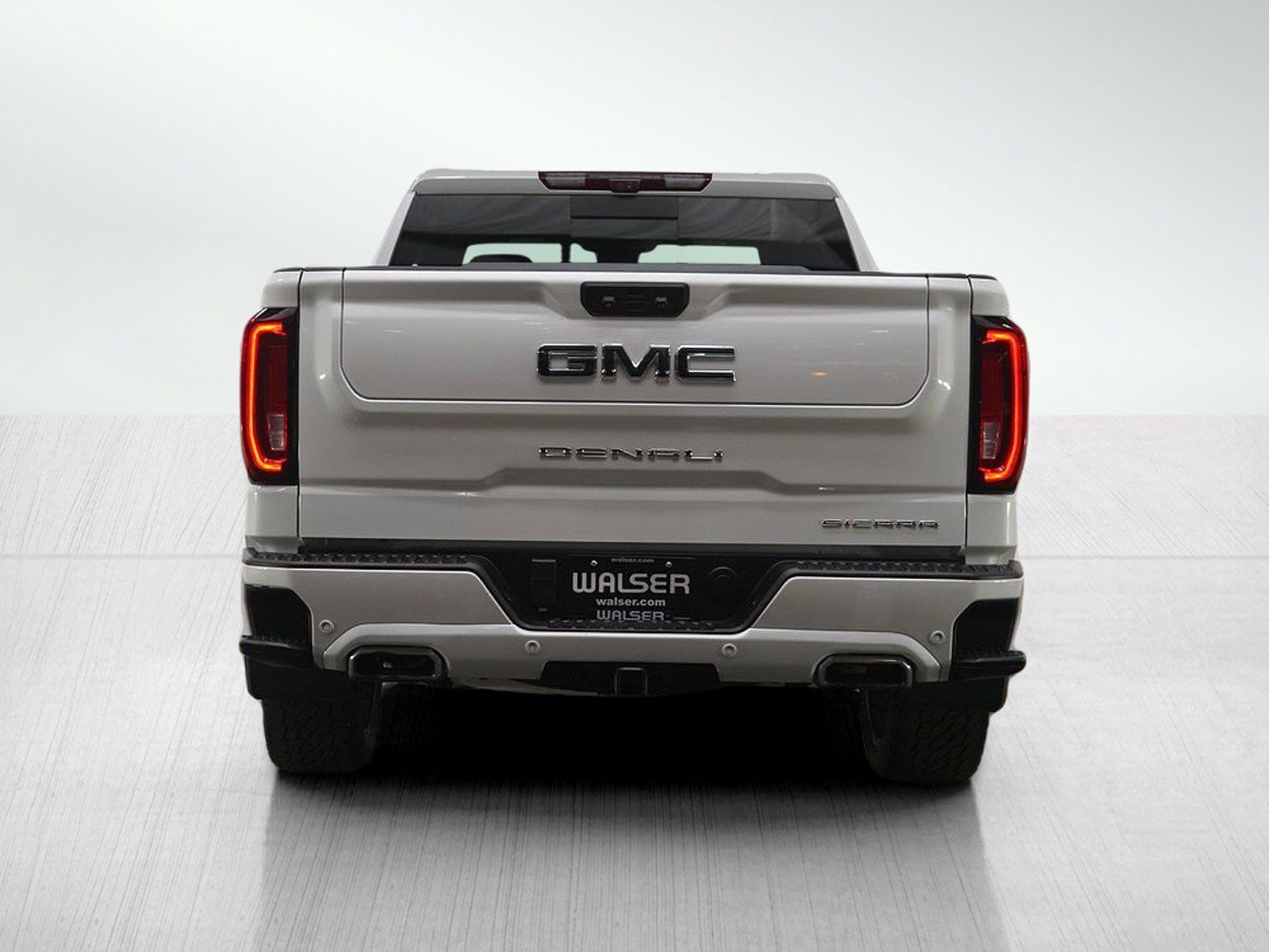 Used 2023 GMC Sierra 1500 Denali Ultimate AWD/4WD image 4