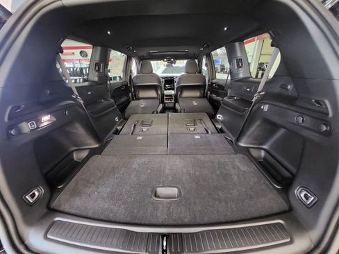 New 2025 Jeep Grand Cherokee L Laredo w/ Luxury Tech Group I image 13