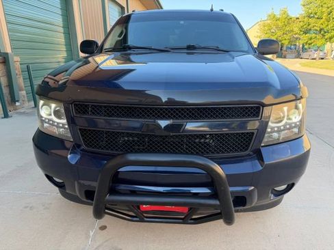 Used 2010 Chevrolet Avalanche LT w/ Regional Value Package image 4