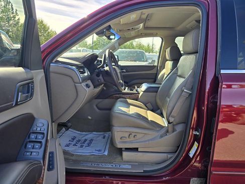 Used 2016 Chevrolet Suburban LTZ image 9