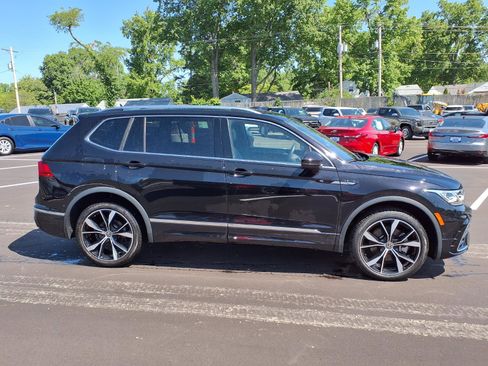 Used 2024 Volkswagen Tiguan SEL R-Line AWD/4WD image 2