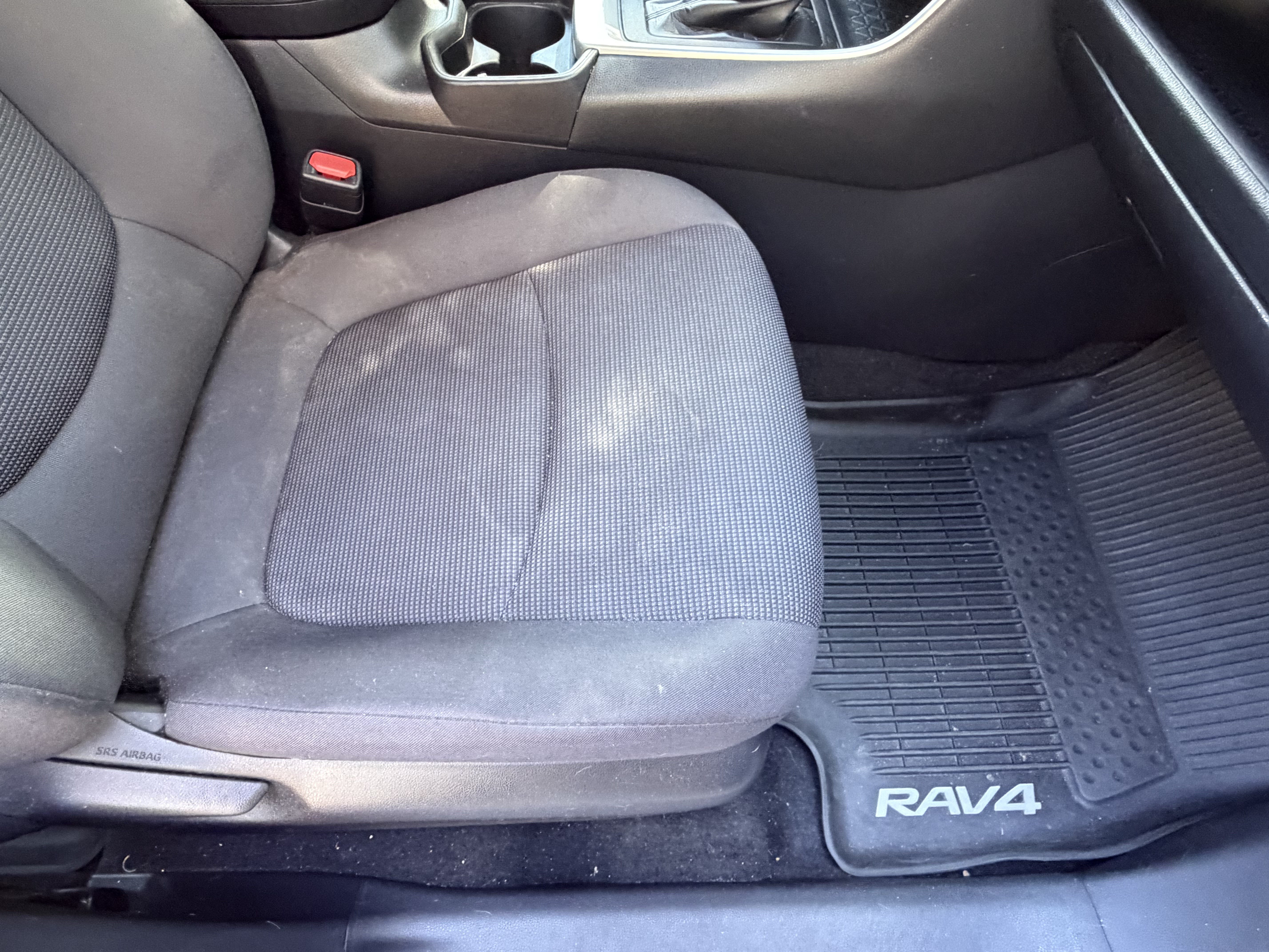 Used 2019 Toyota RAV4 LE AWD/4WD image 42