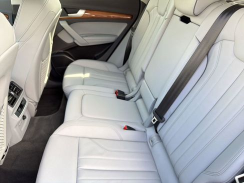 Used 2023 Audi Q5 e Premium Plus image 26