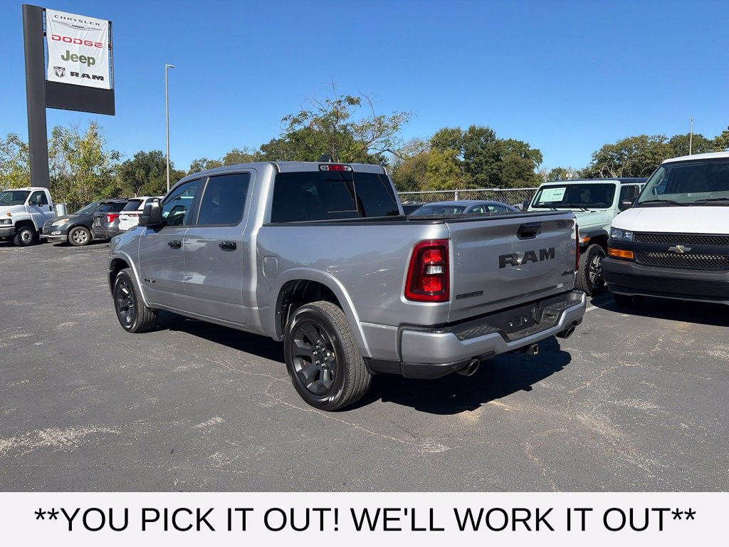 Used 2025 RAM 1500 Big Horn AWD/4WD image 4