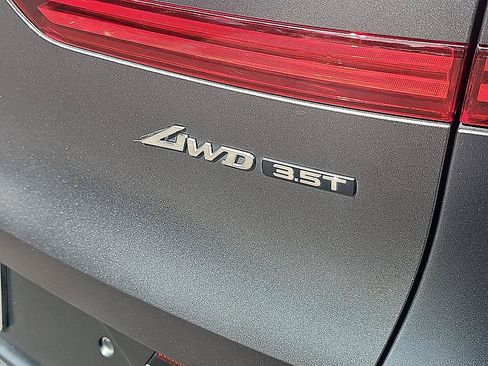 Used 2024 Genesis GV70 3.5T Sport w/ Sport Advanced Package AWD/4WD image 9
