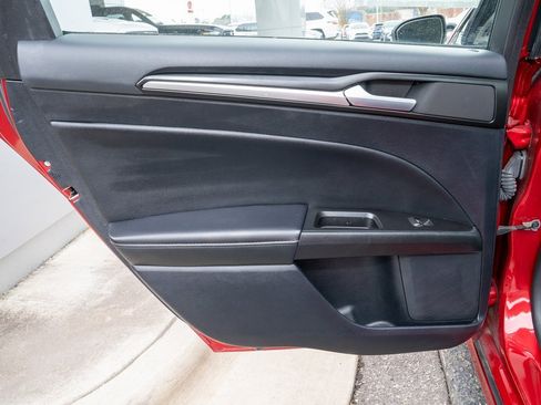 Used 2020 Ford Fusion Energi Titanium image 19