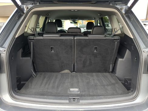 Used 2024 Volkswagen Atlas SE image 31