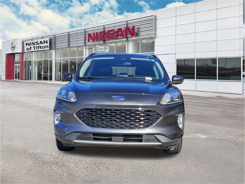 Used 2020 Ford Escape SEL image 2