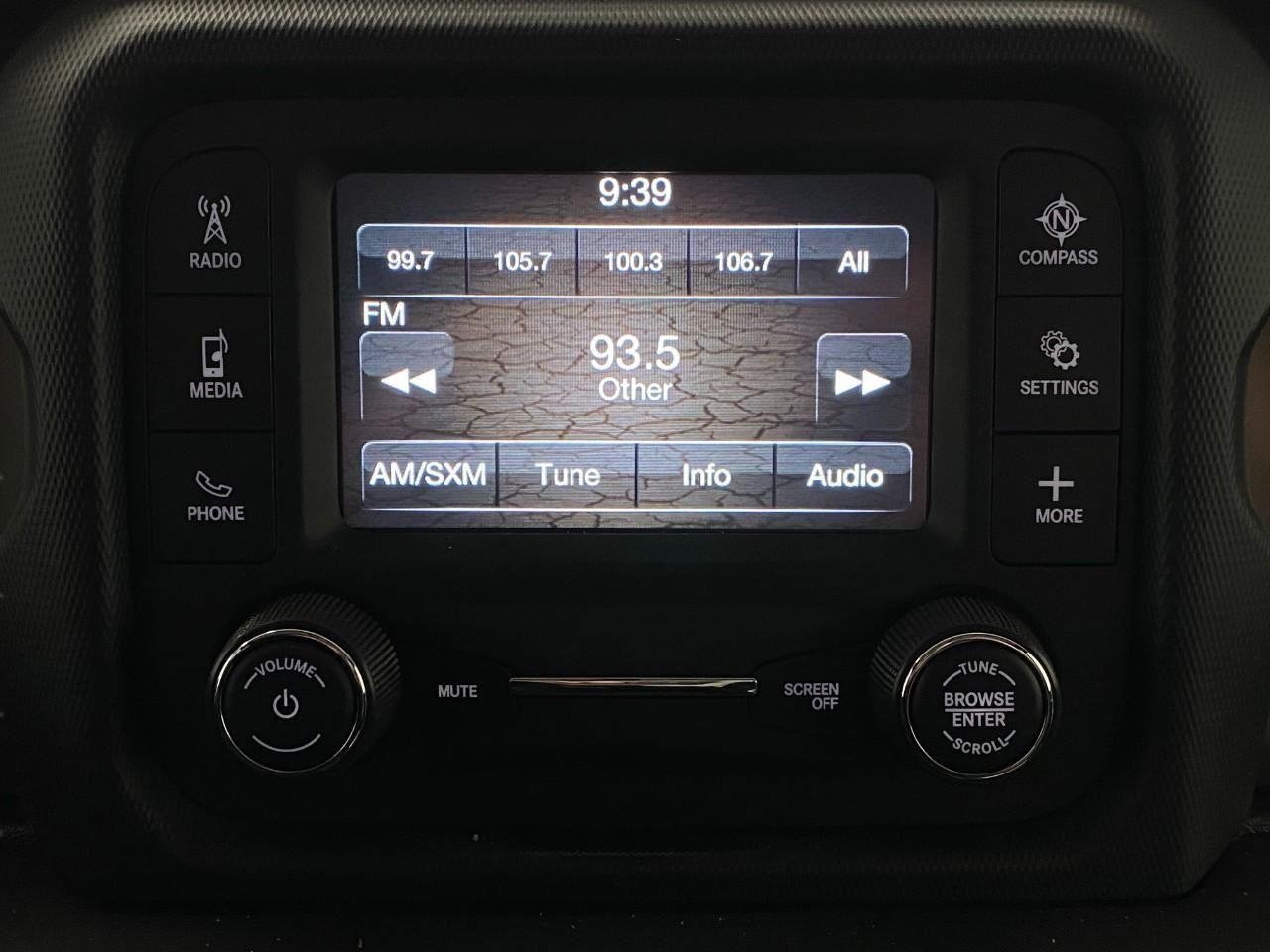 Used 2018 Jeep Wrangler Unlimited Sport AWD/4WD image 21