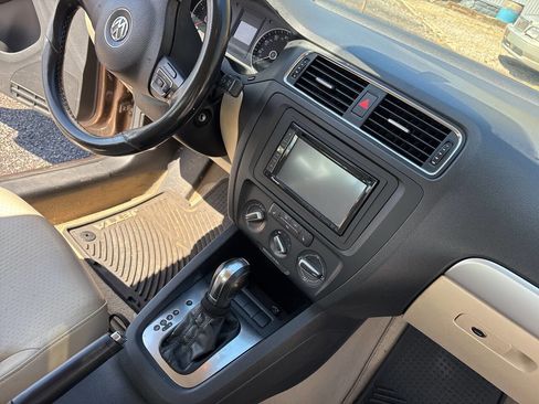 Used 2013 Volkswagen Jetta SE image 17