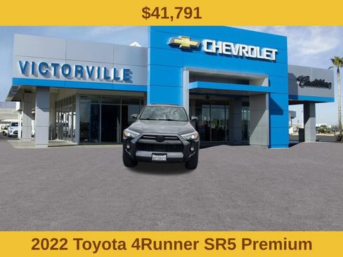 Used 2022 Toyota 4Runner SR5 Premium w/ Moonroof Package AWD/4WD image 2