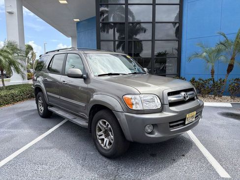 Used 2006 Toyota Sequoia Limited image 2