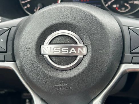 Used 2025 Nissan Altima 2.5 SV FWD image 32