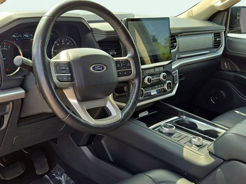 Used 2024 Ford Expedition XLT image 18
