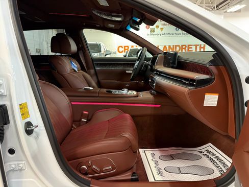 Used 2025 Genesis G90 3.5T image 16