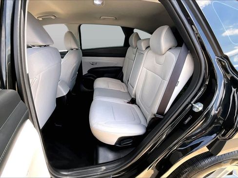 Certified 2025 Hyundai Tucson SE FWD image 20