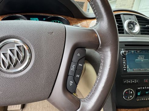 Used 2010 Buick Enclave CXL w/ Trailering Provision Package AWD/4WD image 24