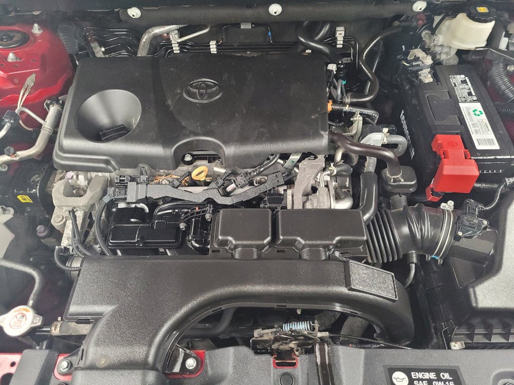 Used 2021 Toyota RAV4 XLE w/ Convenience Package FWD image 30