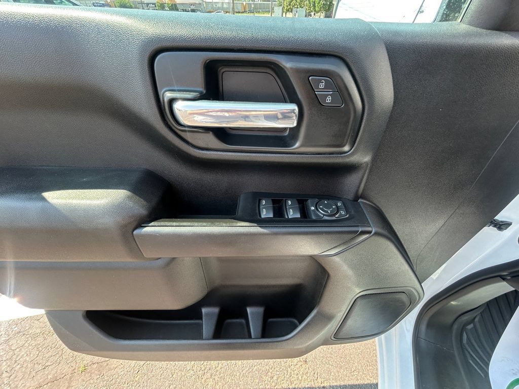 Used 2020 Chevrolet Silverado 1500 Custom Trail Boss w/ Custom Convenience Package AWD/4WD image 11