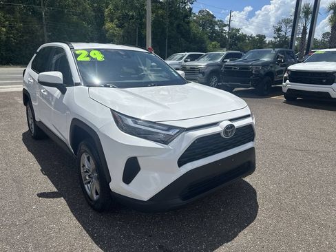 Used 2024 Toyota RAV4 XLE FWD image 10