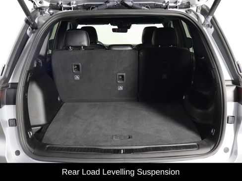 Used 2025 Jeep Grand Cherokee Limited w/ Trailer Tow Package AWD/4WD image 17