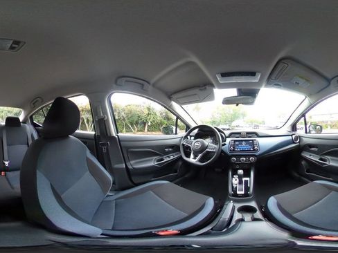 Used 2025 Nissan Versa SV FWD image 40