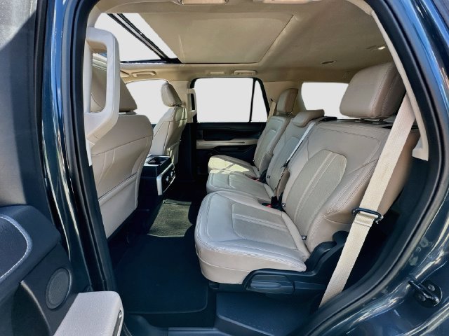 Used 2022 Ford Expedition Limited AWD/4WD image 26