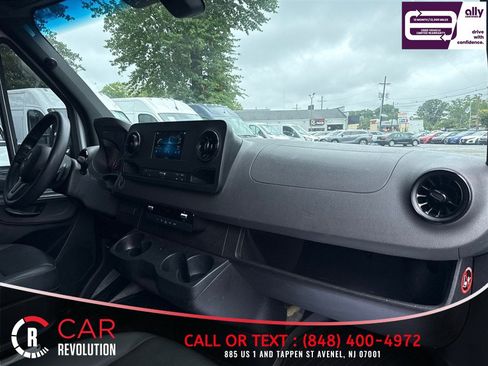 Used 2021 Mercedes-Benz Sprinter 2500 image 8