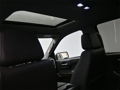 Used 2019 GMC Sierra 1500 SLT w/ SLT Premium Plus Package image 19