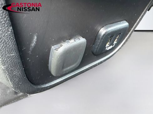 Used 2018 Chevrolet Equinox LT w/ Sun & Infotainment Package FWD image 33
