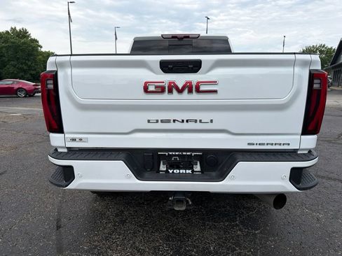 Used 2025 GMC Sierra 2500 Denali w/ Denali Reserve Package AWD/4WD image 5