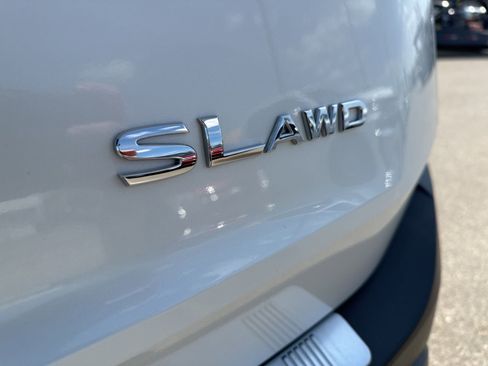 Used 2021 Nissan Rogue SL AWD/4WD image 5